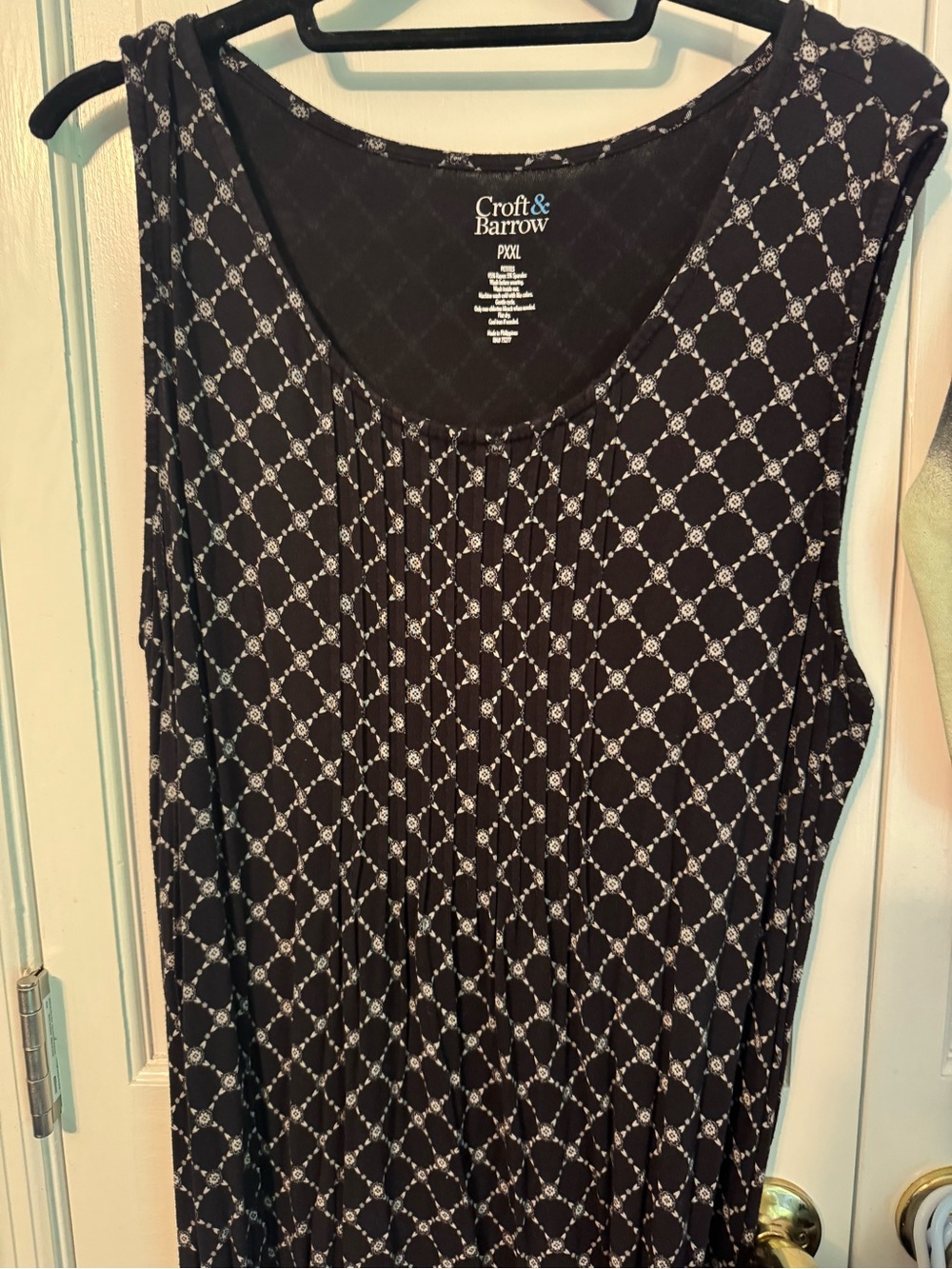 Adorable Black Zig checkered shift dress. Versatile. P XXL.‎